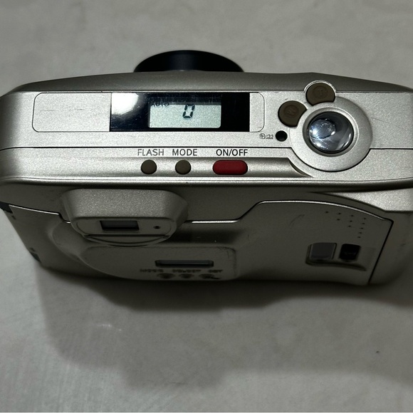 Samsung Maxima Zoom 70GL 35mm Point Shoot Film Camera Tested - Picture 4 of 15